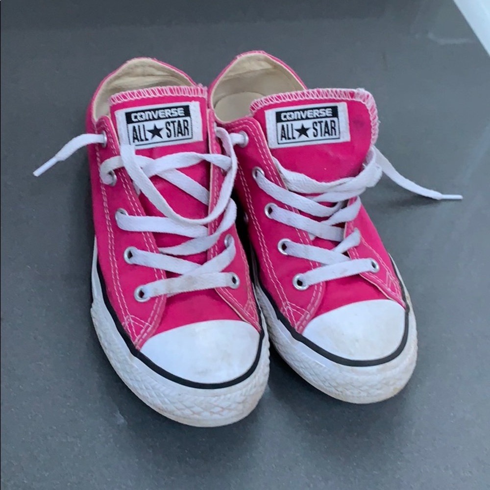 Pink girls converse size 3
